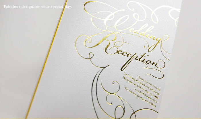 ゴージャスかつ大胆にゴールドの箔押し文字をあしらった席次表オーダー