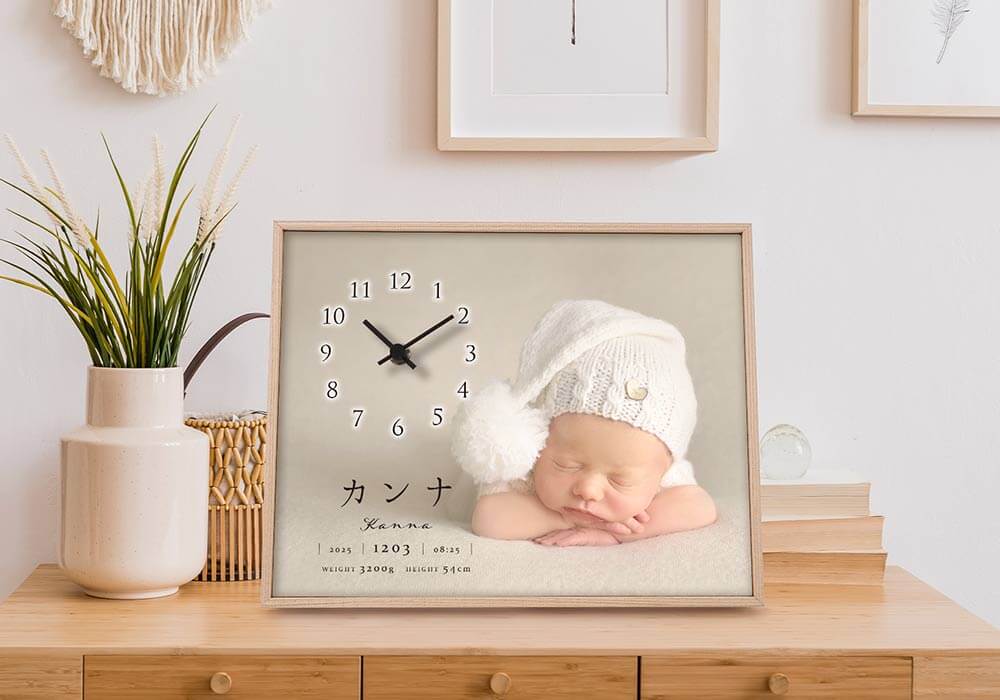 赤ちゃん誕生記念品ファルベの「命名書時計」